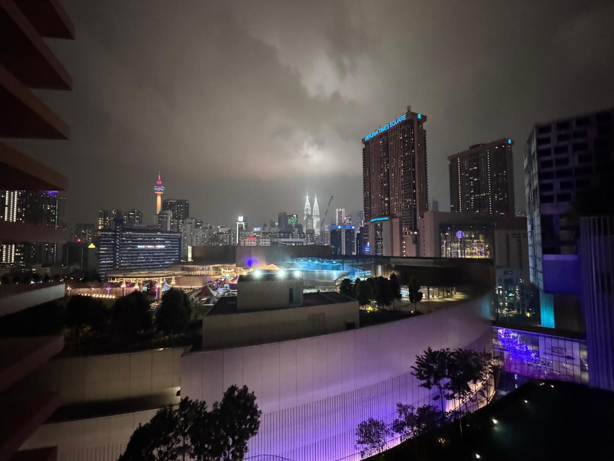 Infinity Pool Suite Bukit Bintang Lalaport Bbcc קואלה לומפור מראה חיצוני תמונה